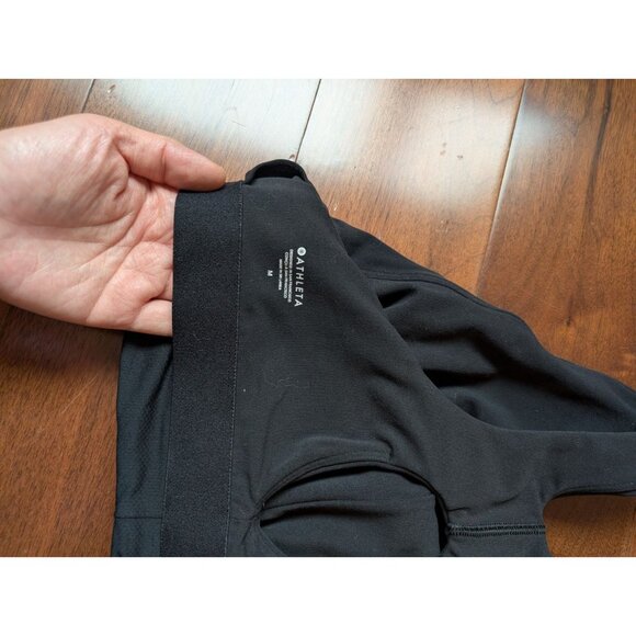 Athleta conscious crop cut out bra size M - Picture 7 of 8